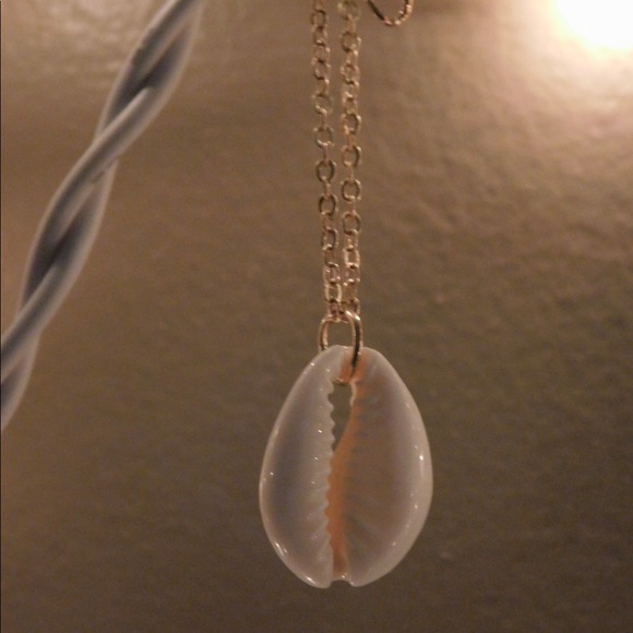 ✨NEW COWRIE SHELL NECKLACES✨🐚 - Picture 4 of 4